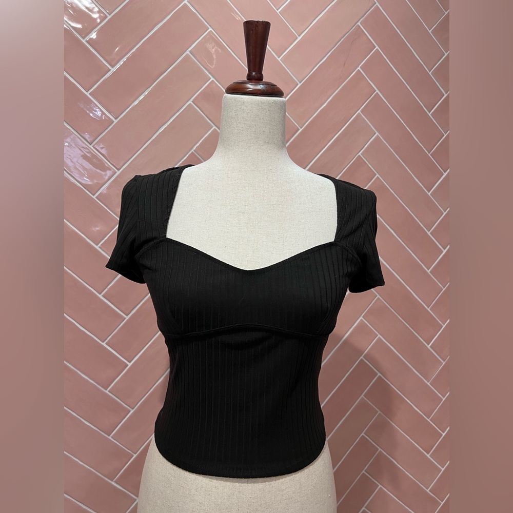 Black crop top